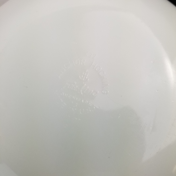 🌻Vintage Fire King Floral casserole dish - Picture 7 of 7